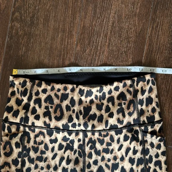 Victoria's Secret Leopard Print Leggings Size 6 - Picture 5 of 6